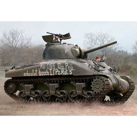 Revell Model Kit Tank Sherman M4A1 1:72