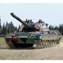 Revell Model Kit Tank Leopard 1A5 1:35