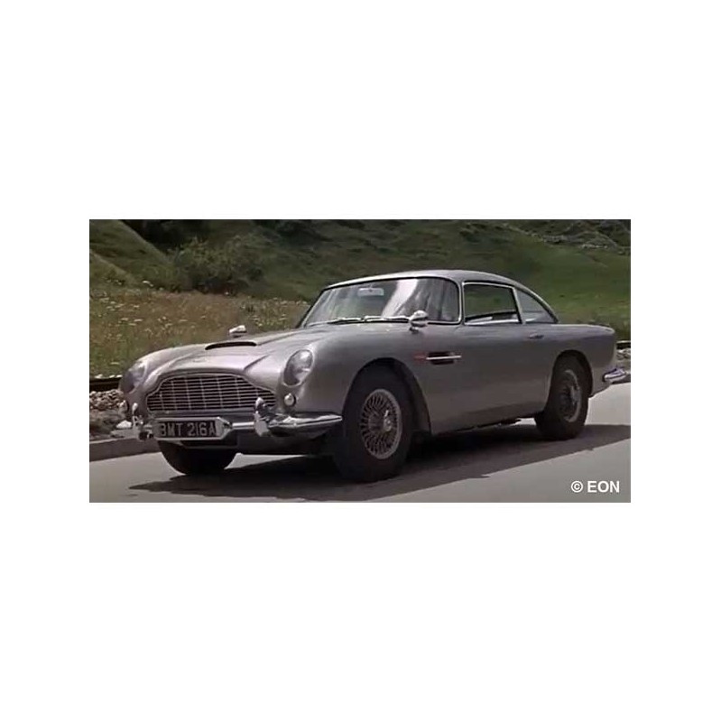 Revell Maqueta con acc. Coche James Bond "Aston Martin DB5" 1:24