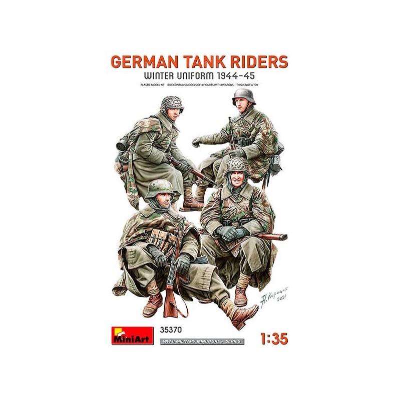 Miniart German Tank Riders Winter Uniform 44-45