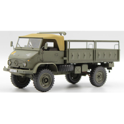 Revell Model Vehicle Unimog 404 S 1:35